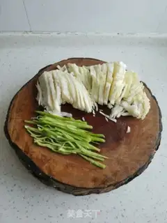 Make Pyramid and cabbage step 1