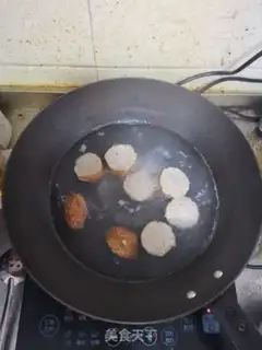 Make Spicy spicy-ball oil noodles step 2