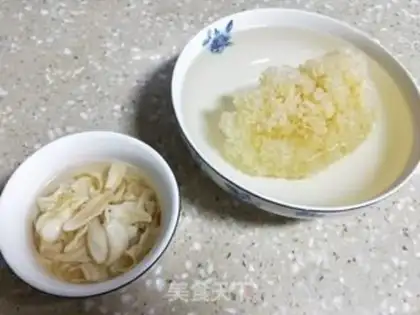 Make Silver Ear Lily Sydney soup step 1