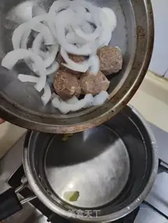 Make Beefball soup step 2