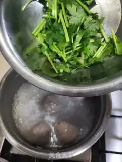 Make Beefball soup step 4