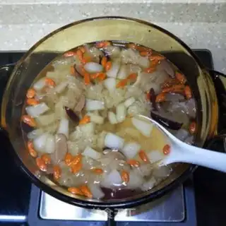 Make Silver Ear Lily Sydney soup step 9