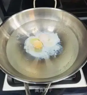 Make Sour soup and eggs step 3