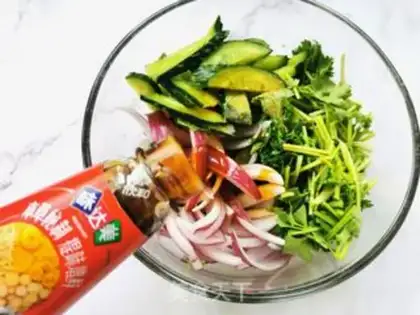 Make cucumber onion casserole step 3