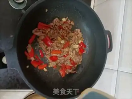 Make Paprika mushroom fried meat step 3