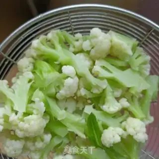 Make Garlic broccoli step 5