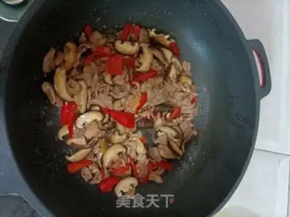 Make Paprika mushroom fried meat step 5
