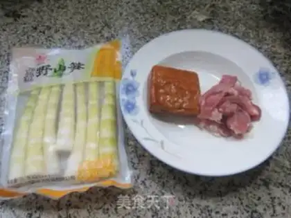 Make Scrambled meat chops step 0