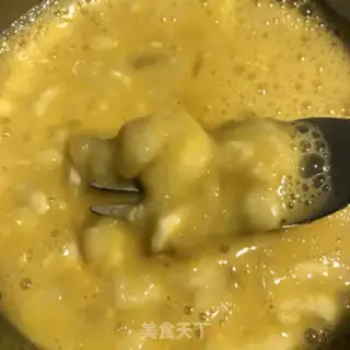Make Banana omelet step 1