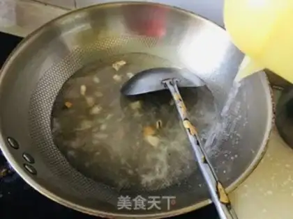 Make Mustard pork soup step 3