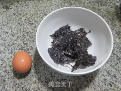 Make ♪ Purple egg oatmeal soup ♪ step 1