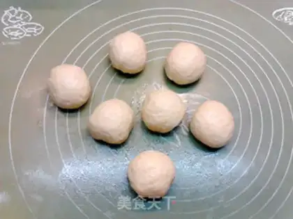 Make Red sugar sesame sauce tacos step 4