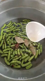 Make Garlic beans step 4