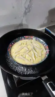 Make Silverfish steaming eggs step 5