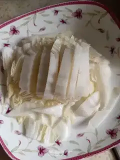Make Garlic cabbage step 0