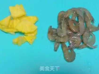 Make Pineapple shrimp step 0