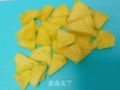 Make Pineapple shrimp step 1