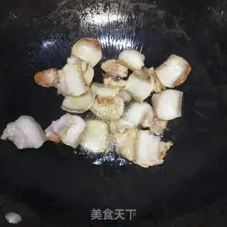 Make Five flowers with garlic step 4