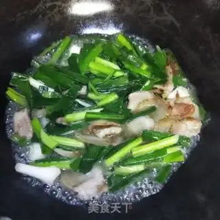 Make Five flowers with garlic step 6