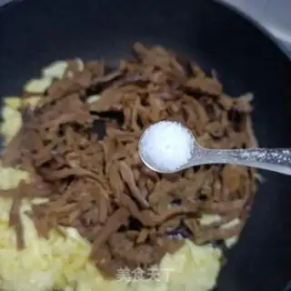 Make Eggs and pickles step 8