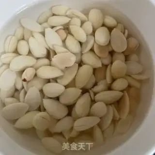 Make Red-tree almond milk step 0