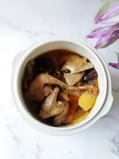 Make Red gin pigeon soup step 10