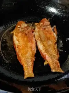Make Red fish soup step 1