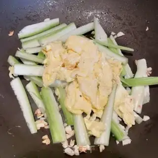 Make Smelt fried eggs step 5