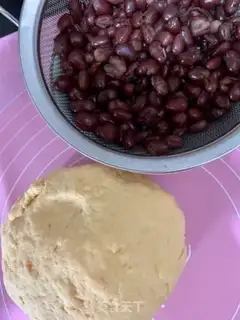 Make Flower bean buns step 4