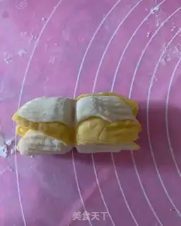 Make Double-coloured buns step 5
