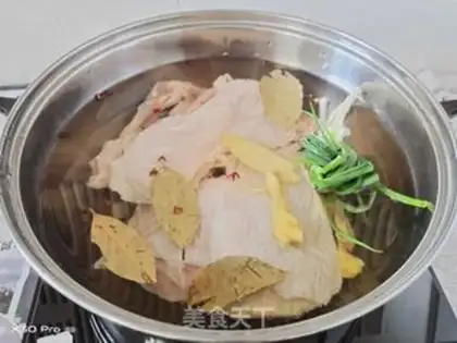 Make Spicy chili chicken step 1