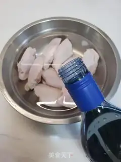 Make The red chicken wings step 0