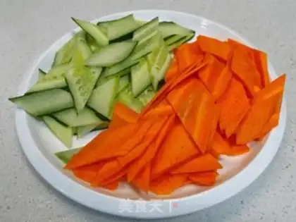Make Cucumber makes carrots step 0