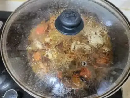 Make Spicy crabs step 9