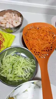 Make Thai Spring Roll step 1