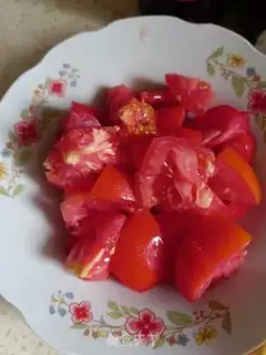 Make Tomato fried eggs step 0