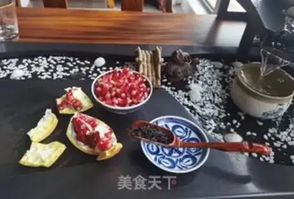 Make Pomegranate tea step 2
