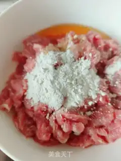 Make Onion beef step 1