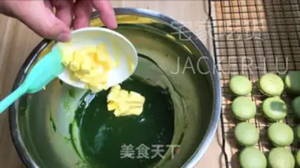 Make The tea macaron step 18