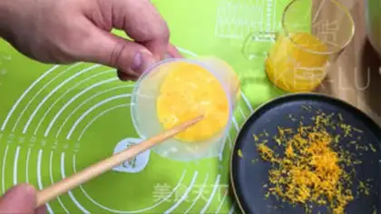 Make Orange pound cake step 3