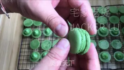 Make The tea macaron step 21