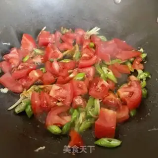 Make Tomato eggs with wheat noodles step 7