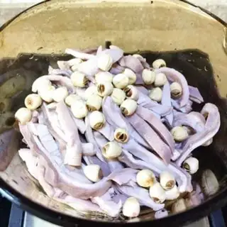 Make Pork belly chicken soup step 6