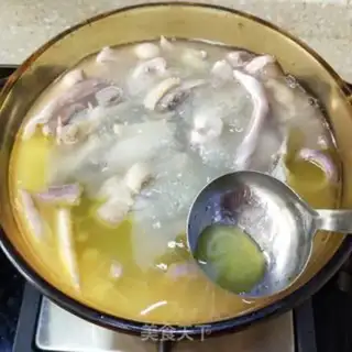 Make Pork belly chicken soup step 16