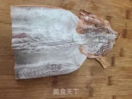 Make The peppers are burning out of dry squid step 1