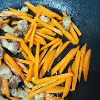 Make Five bouquets of apricot mushroom step 5