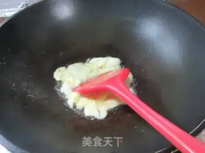 Make Eggs skirts and gravy and tacos step 3