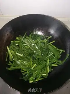 Make Scrambled eggs step 3