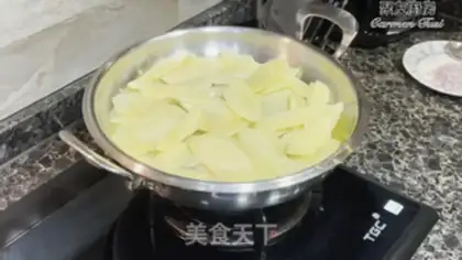 Make Potato cheese and broccoli step 1