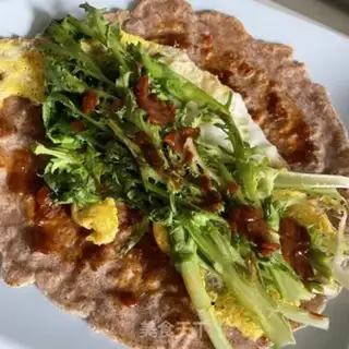 Make A full-shell egg burrito step 9